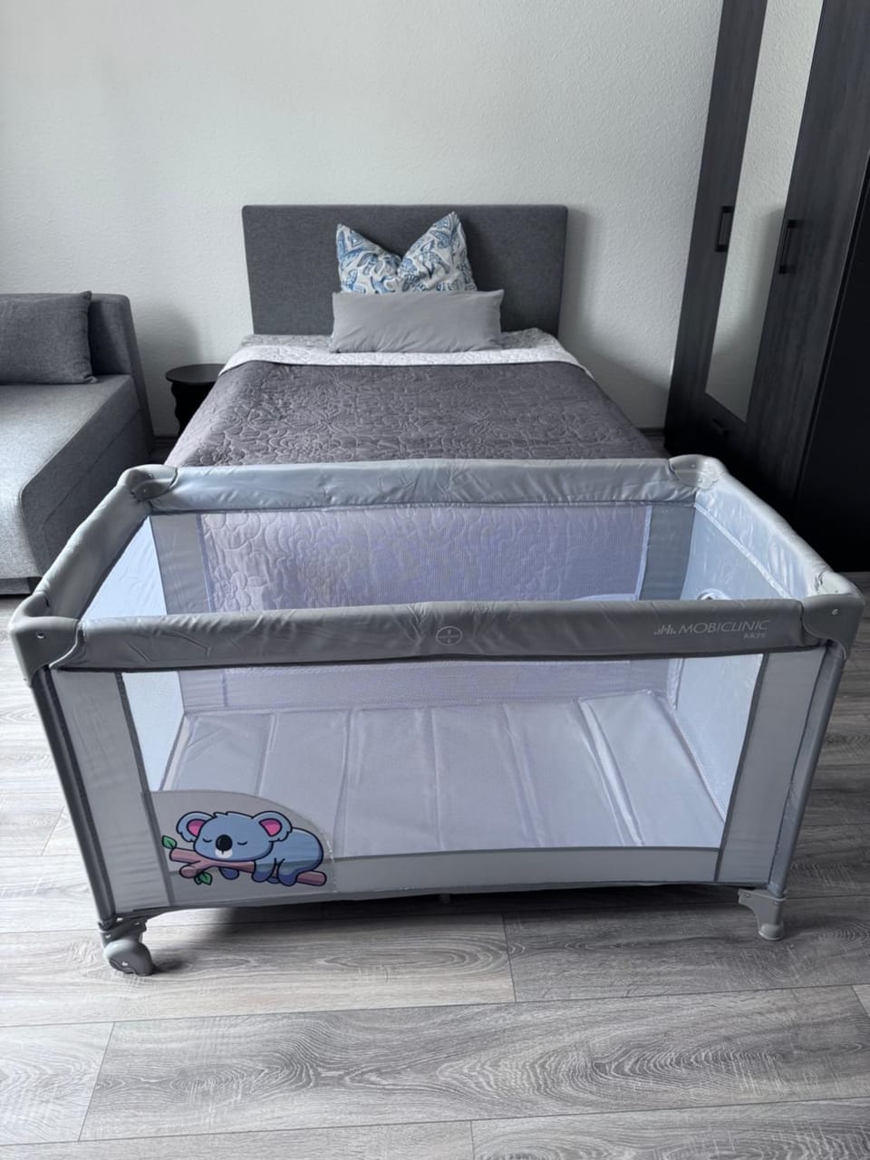 cot