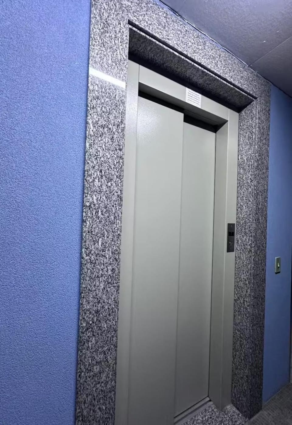 Ao lado da Superpao com vaga de garagem, Nova Friburgo RJ Apartment in Nova Friburgo