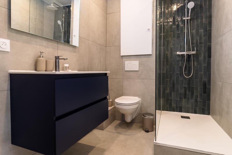 Shower, Bathroom