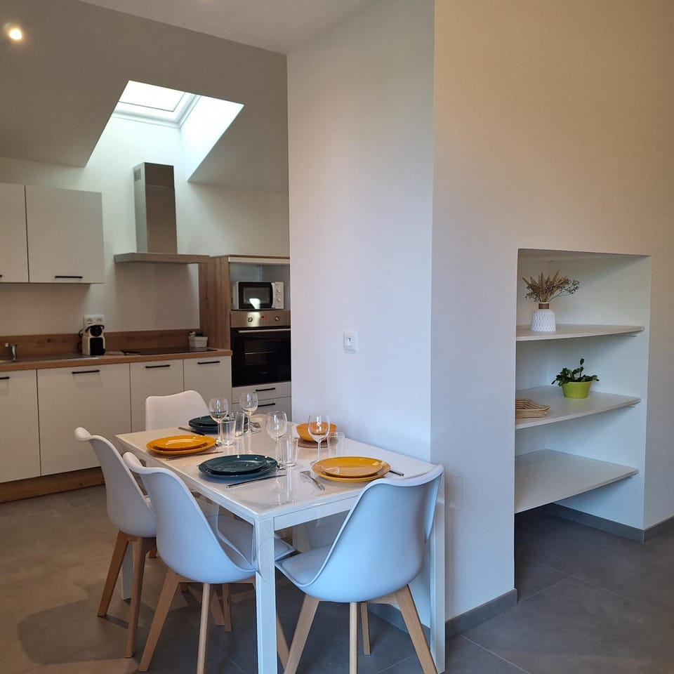 Appart modern'-jardin-terrasse-centre Mayenne Apartment in Pays de la Loire