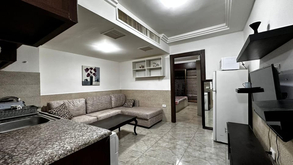 Kitchen or kitchenette, Living room