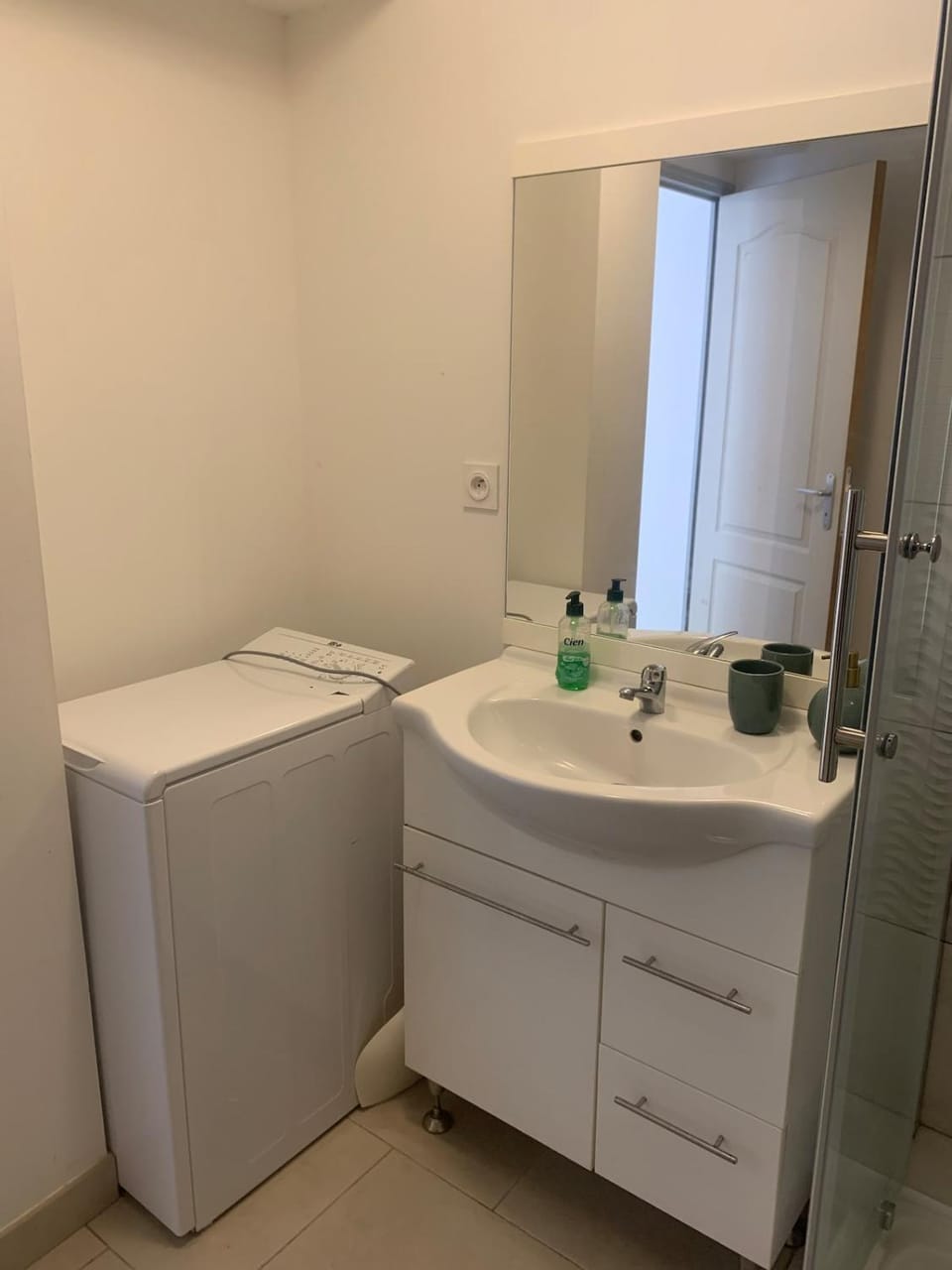 Appartement Canet village avec piscine Apartment in Canet-en-Roussillon
