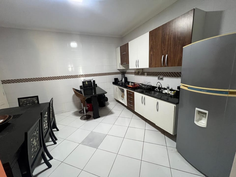 Kitchen or kitchenette, Dining area, stove