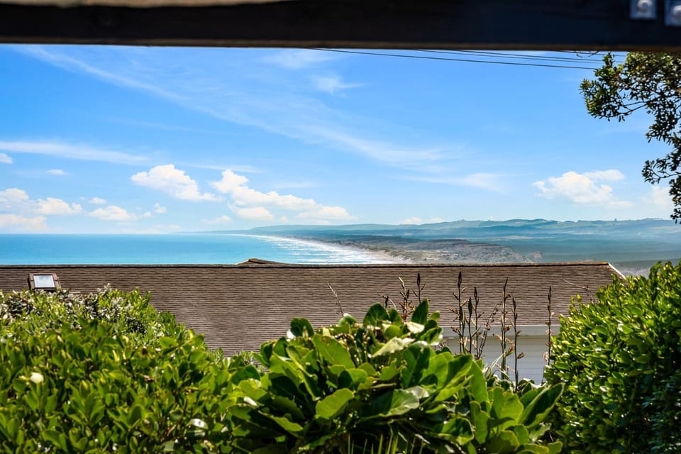 Day, View (from property/room), Sea view