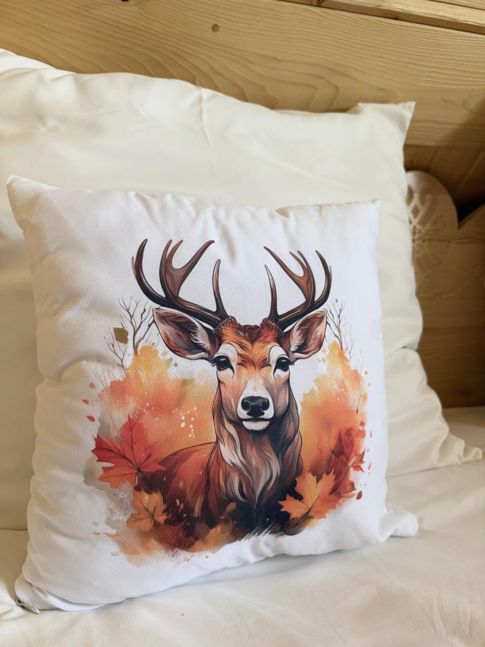 Bed, Decorative detail, Animals, Bedroom