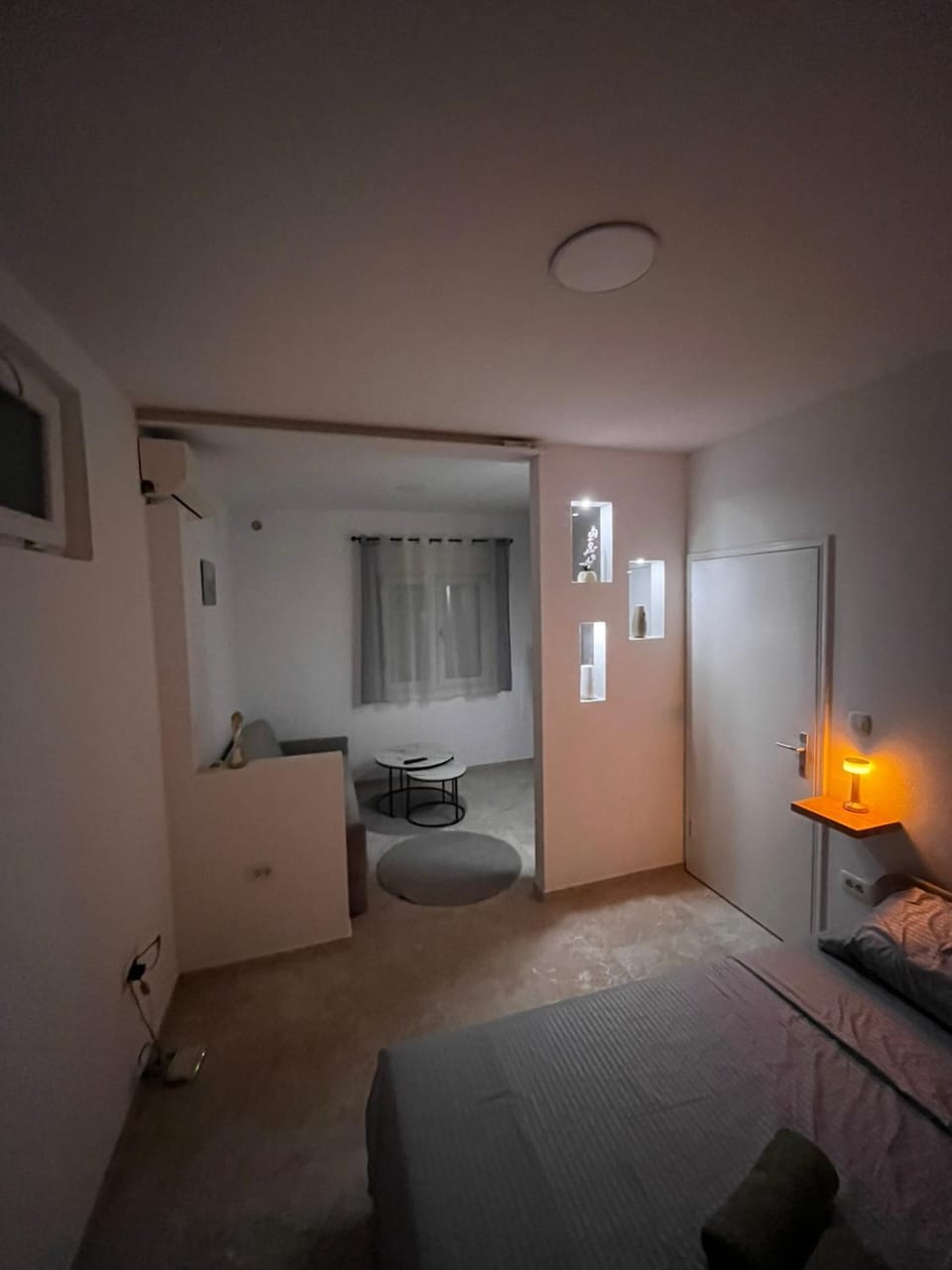 Bed, Photo of the whole room
