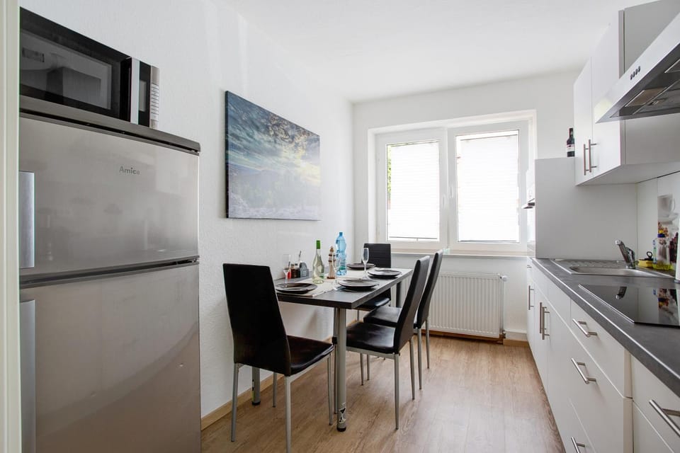 Property building, Kitchen or kitchenette, Living room