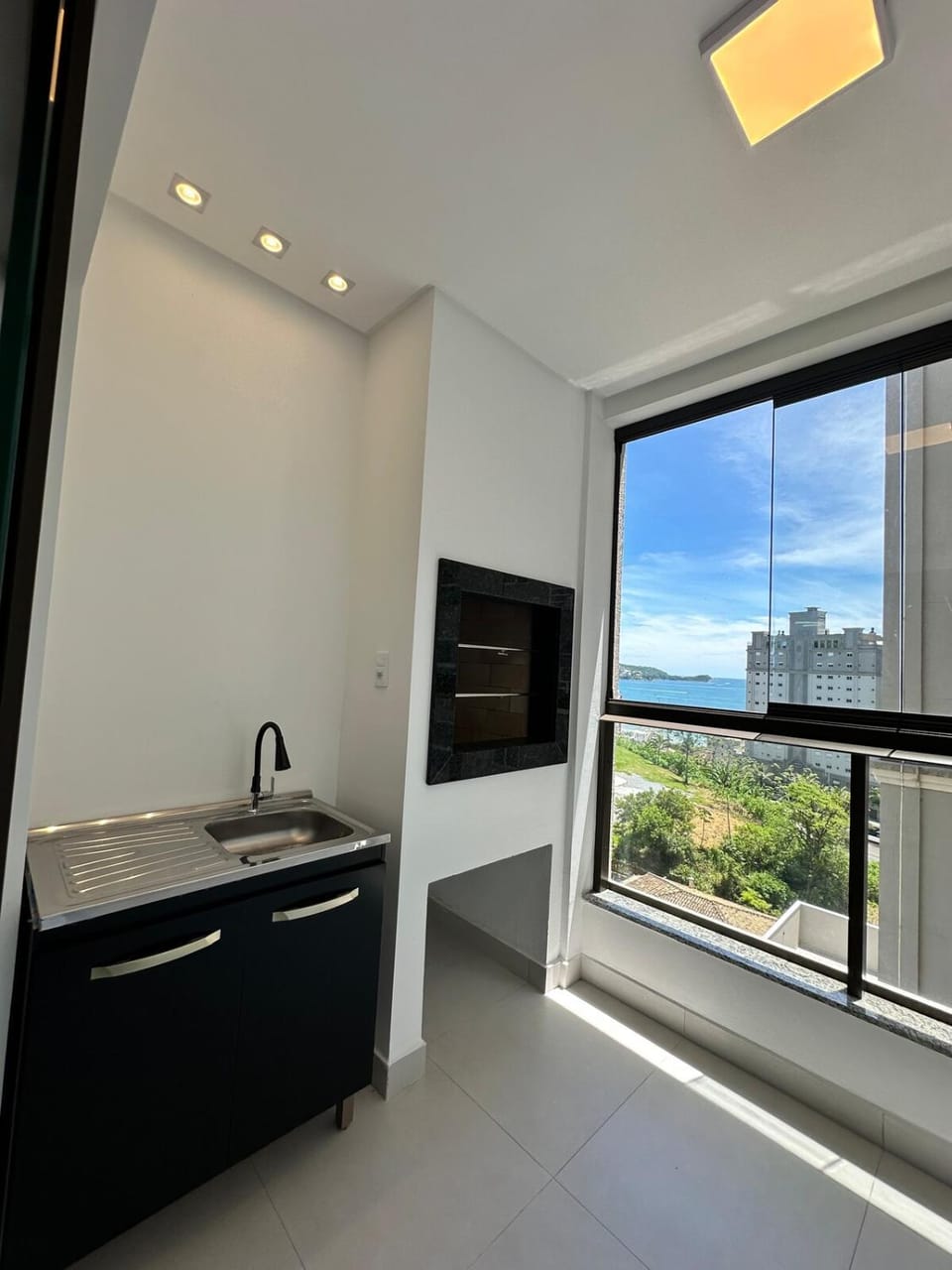 Apto mobiliado com vista mar, Churrasqueira Apartment in Porto Belo
