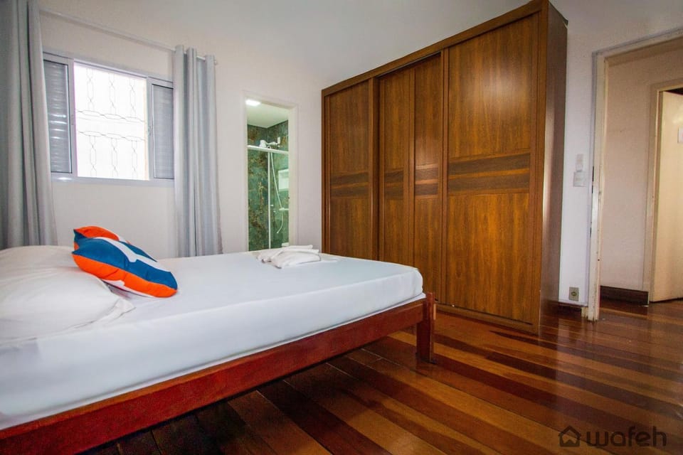 Bed, View (from property/room), Photo of the whole room, Bedroom