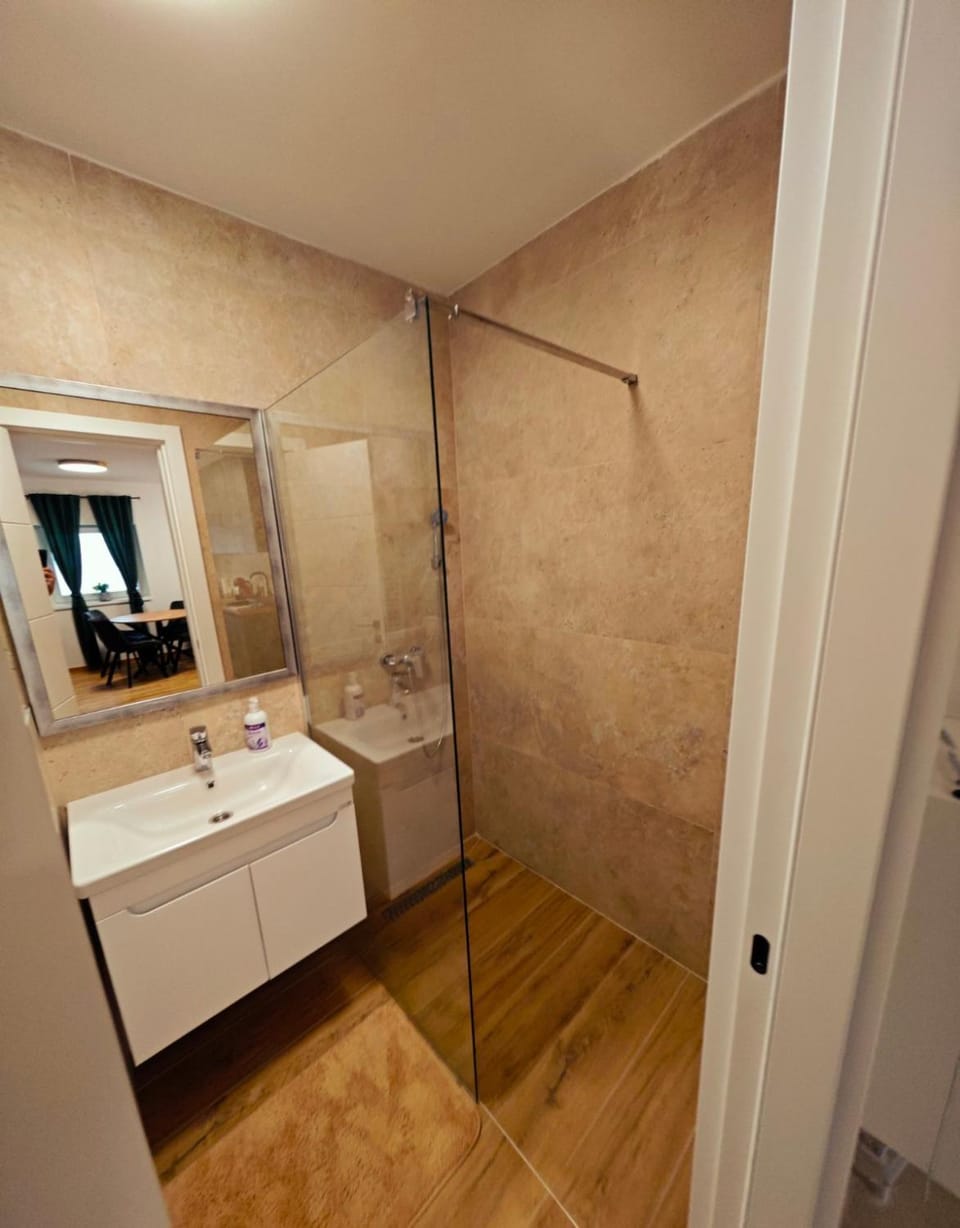 Shower, Bathroom