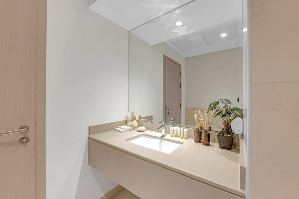 Bathroom, Decorative detail