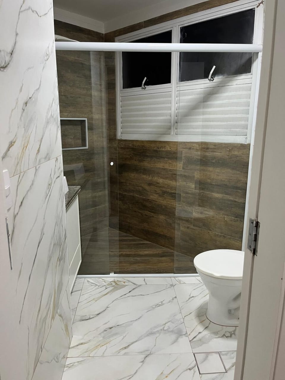 Locação Apto na Enseada Apartment in State of São Paulo