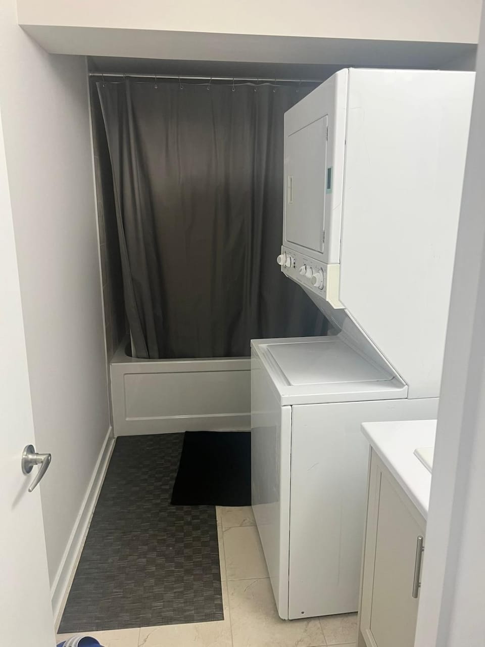Basement with 2 rooms Apartment in Ottawa