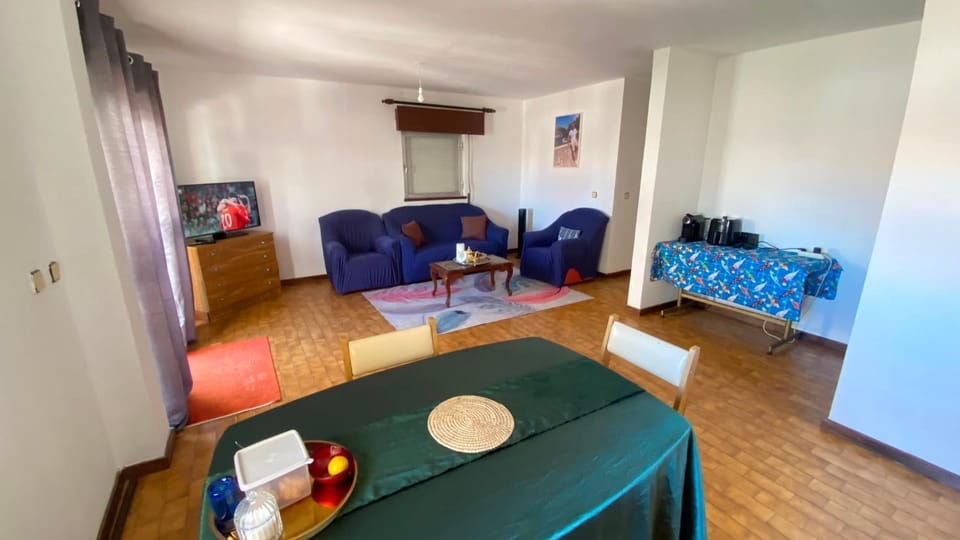 La vie rose chambre double avec salle de bain commune Apartment in Portugal