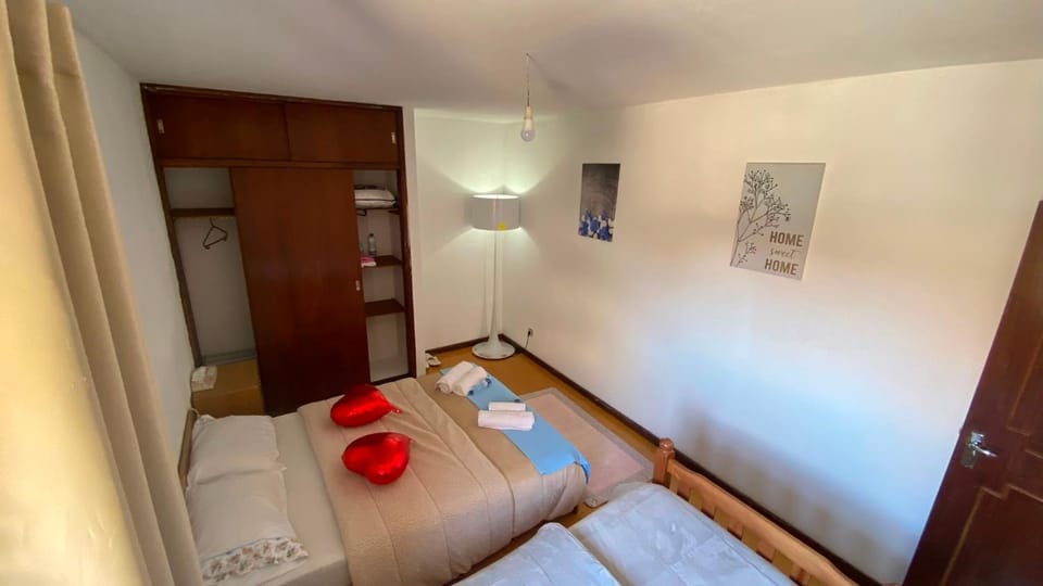 La vie rose chambre double avec salle de bain commune Apartment in Portugal