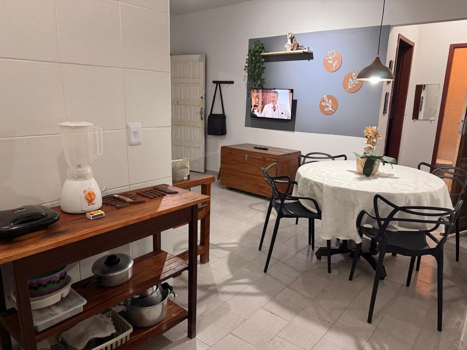 Kitchen or kitchenette, Seating area