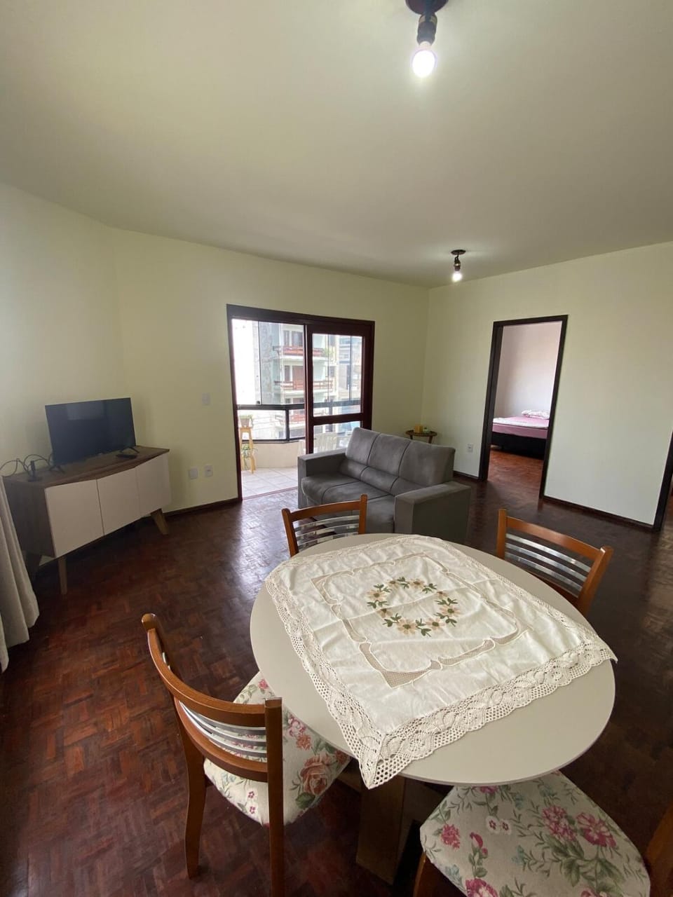 Centro de Tramandaí apto de 2 dormitótios na Av Fernandes Bastos Apartment in Tramandaí