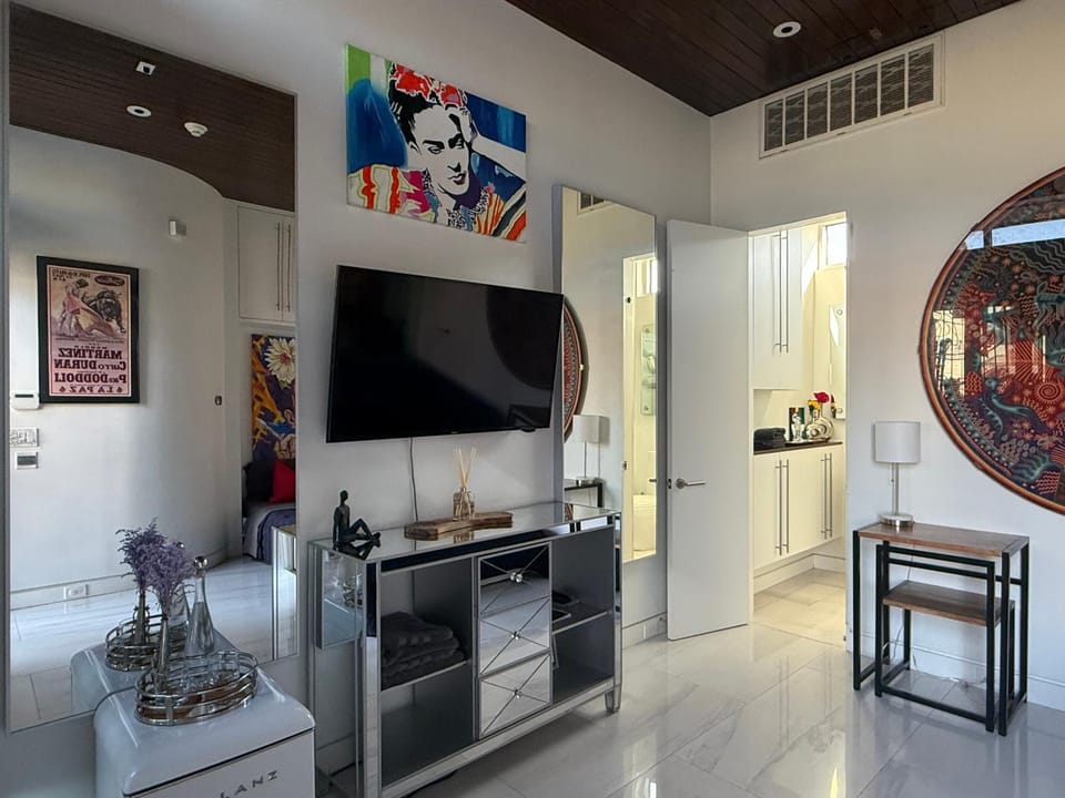 Communal lounge/ TV room, TV and multimedia