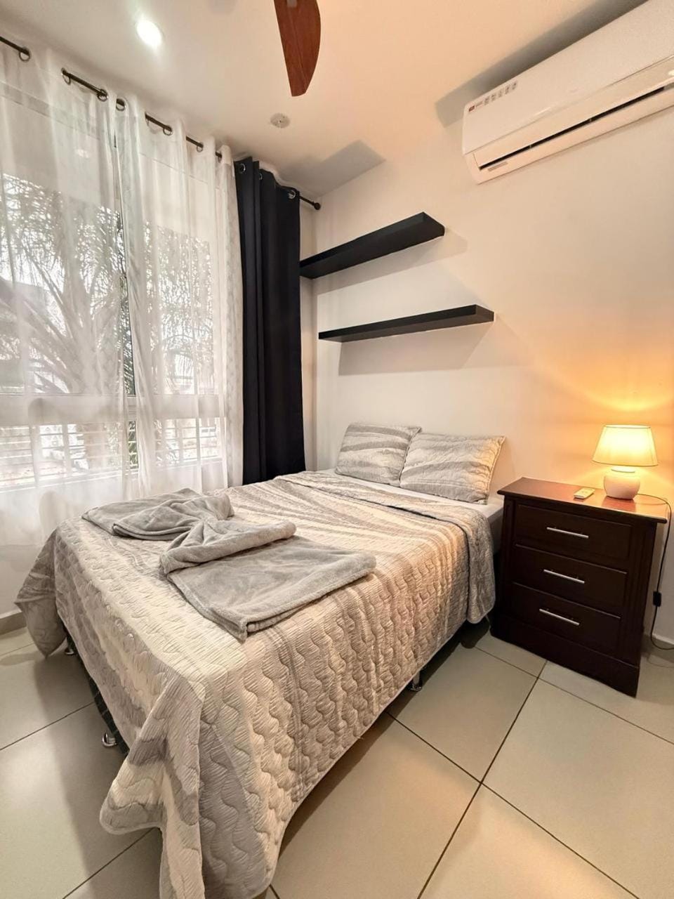 Bed, Bedroom, towels, air conditioner