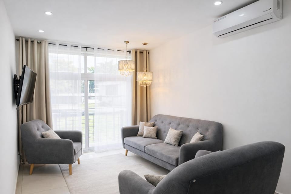 TV and multimedia, Living room, Seating area, air conditioner