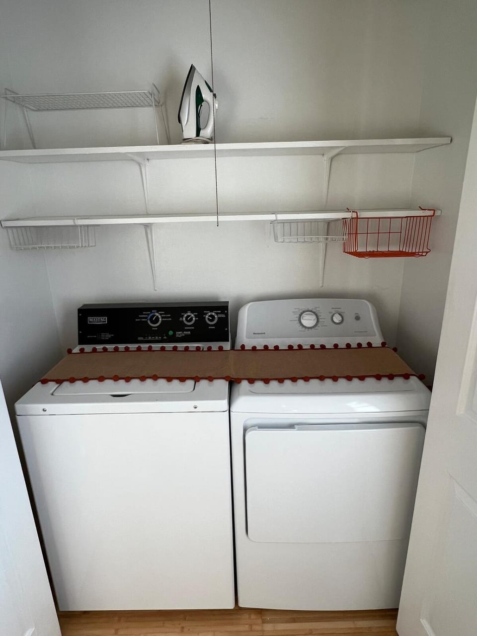The White Door 2-bedroom townhouse near VT & RU Apartment in Virginia