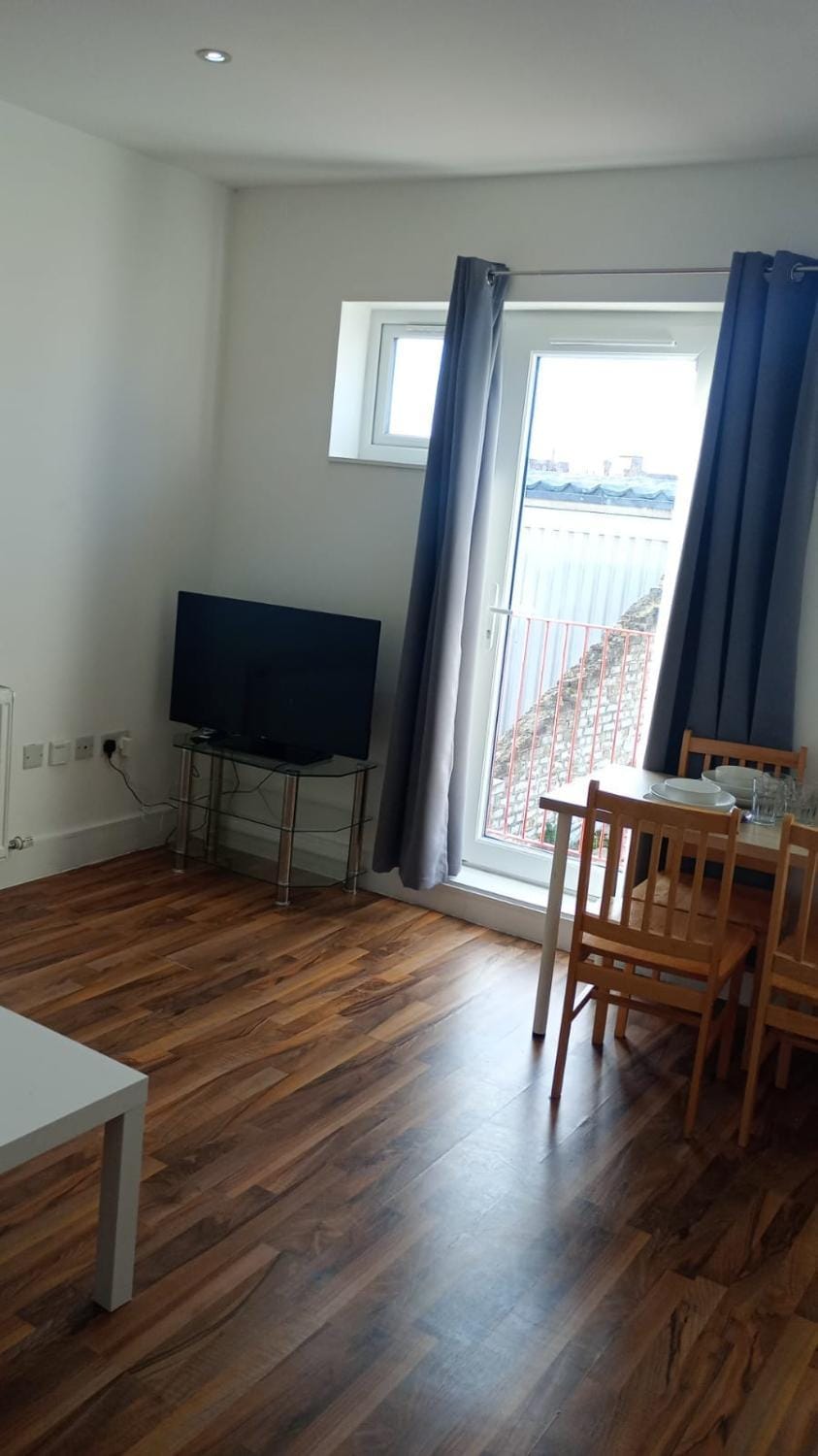 City Sparrow - Upper Pad Nest Apartment in London Borough of Southwark
