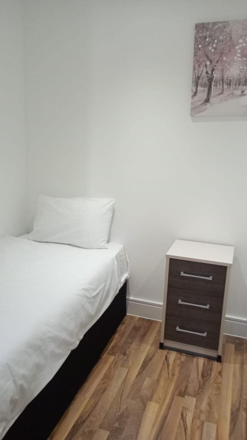City Sparrow - Upper Pad Nest Apartment in London Borough of Southwark