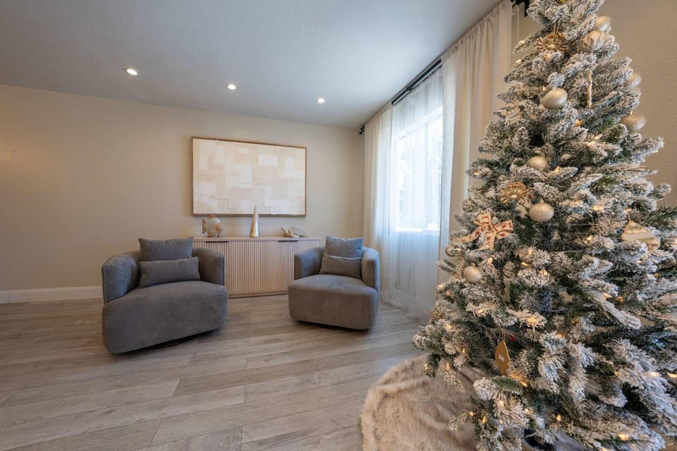 Starfish Beach Vacation Villa by Golden Coast Rentals House in Indian Rocks Beach