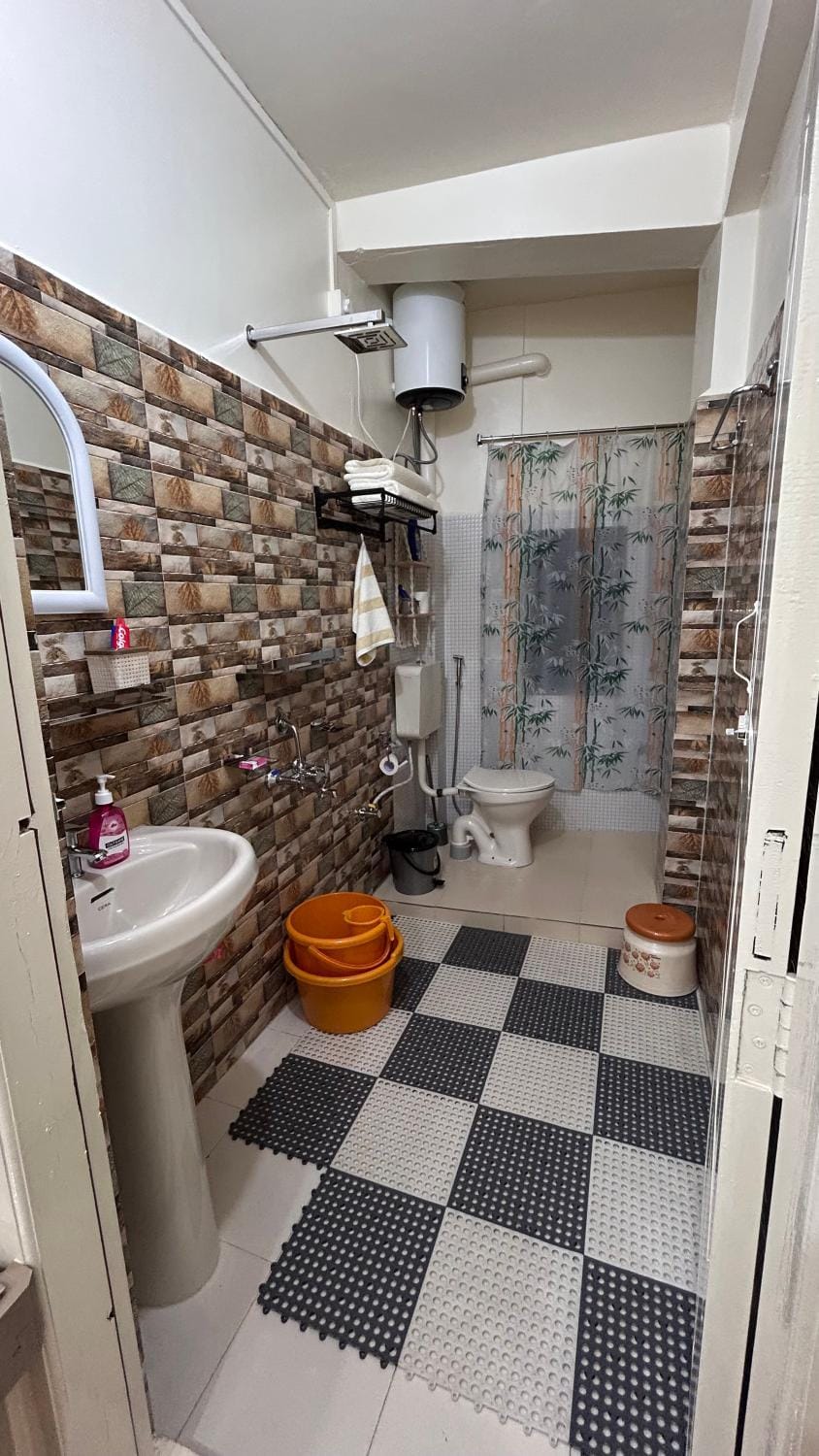 Shower, Toilet, Bathroom