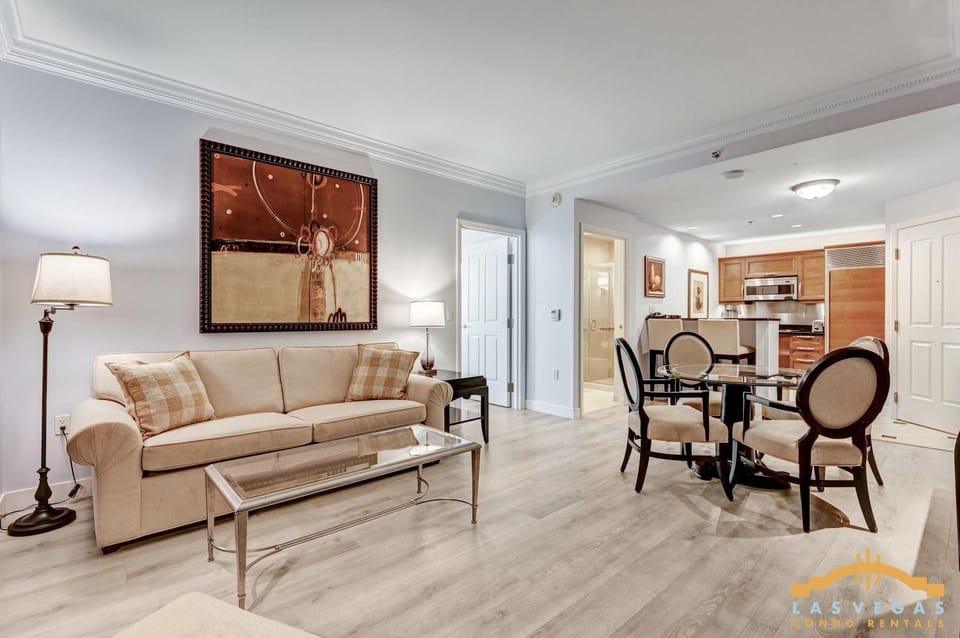MGM Signature -1BR Work Desk Sphere Balcony Suite House in Las Vegas Strip