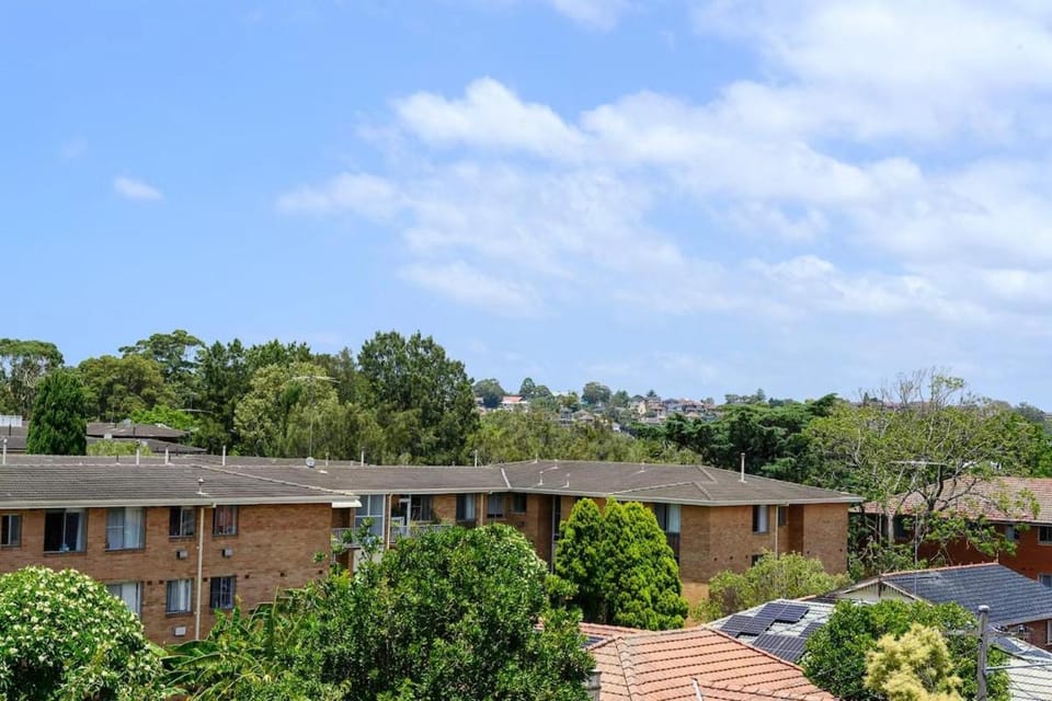 Modern Marrickville Studio 10 Min Walk to Train Apartment in Marrickville