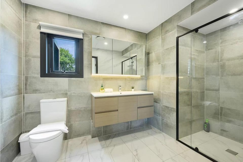Modern Marrickville Studio 10 Min Walk to Train Apartment in Marrickville