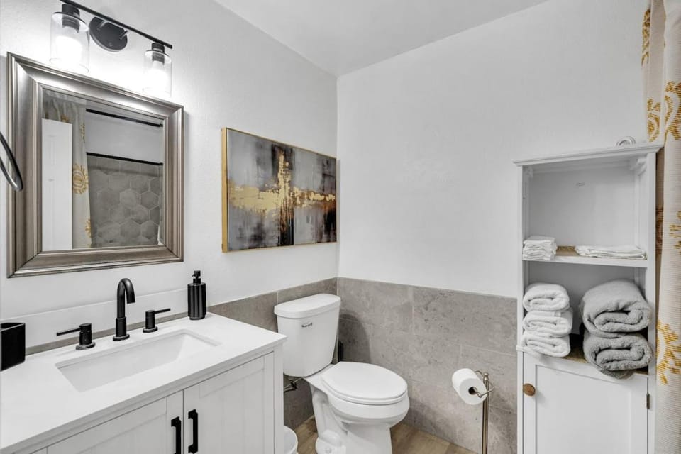 Ambiance of New Orleans Apartment in Metairie