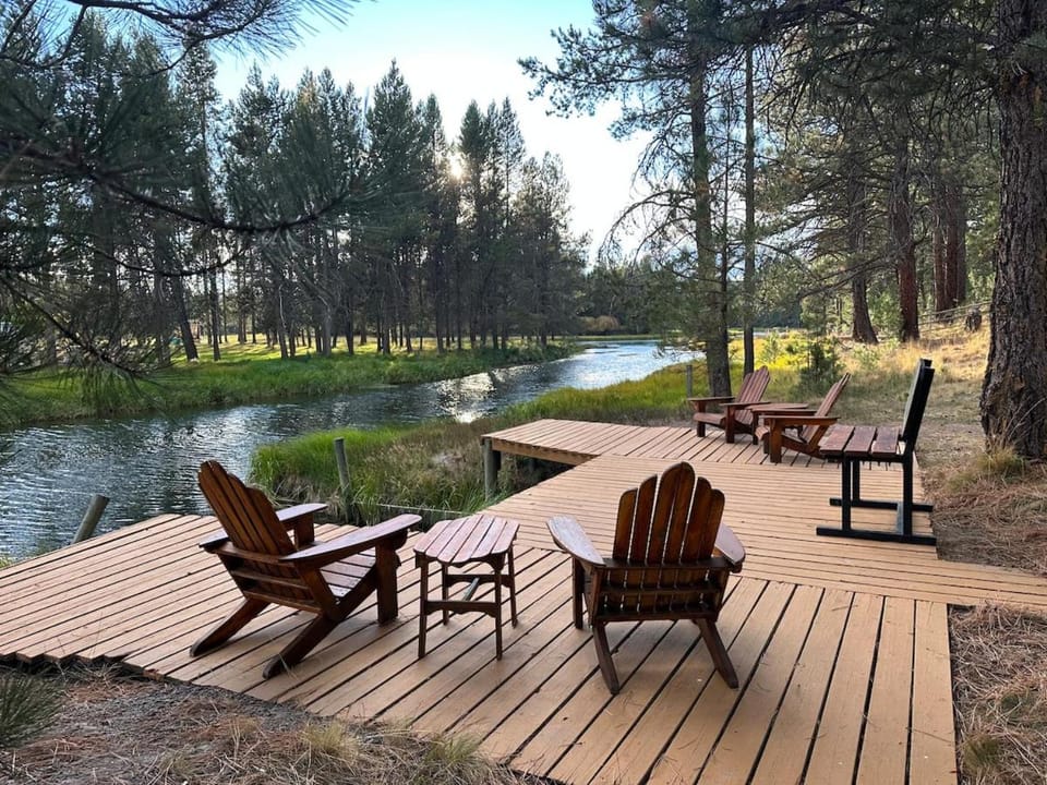 Spring, Natural landscape, Activities, Summer, On site, River view, Area and facilities, Location, furniture, sunbed