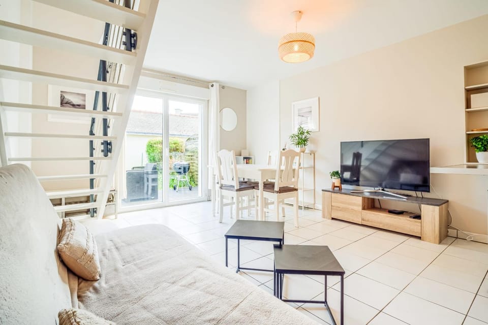 Havre de paix ensoleillé à Ploemeur Jardin House in Ploemeur