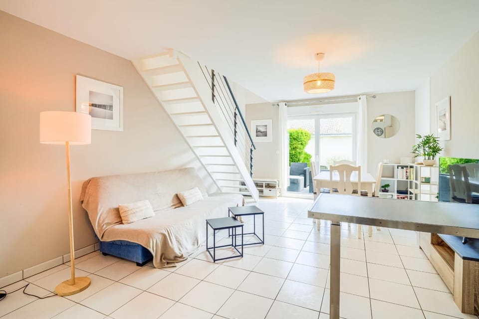 Havre de paix ensoleillé à Ploemeur Jardin House in Ploemeur