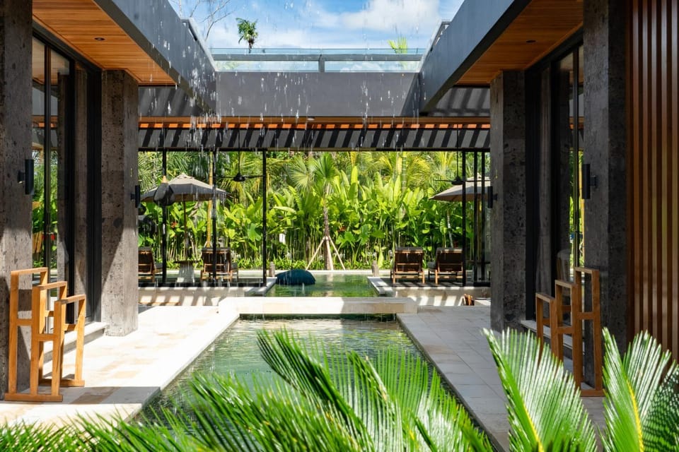Property building, Swimming pool