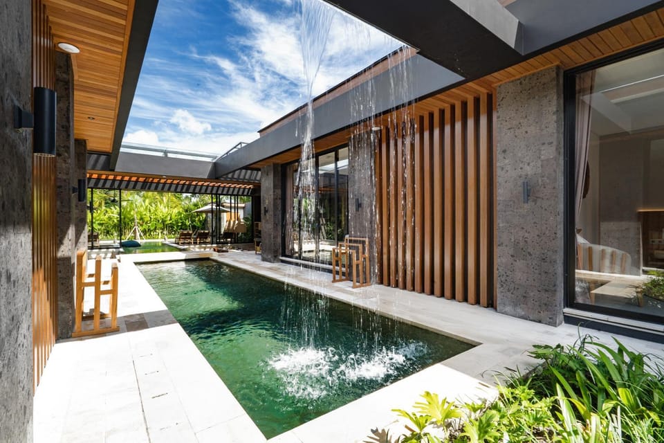 Property building, Swimming pool