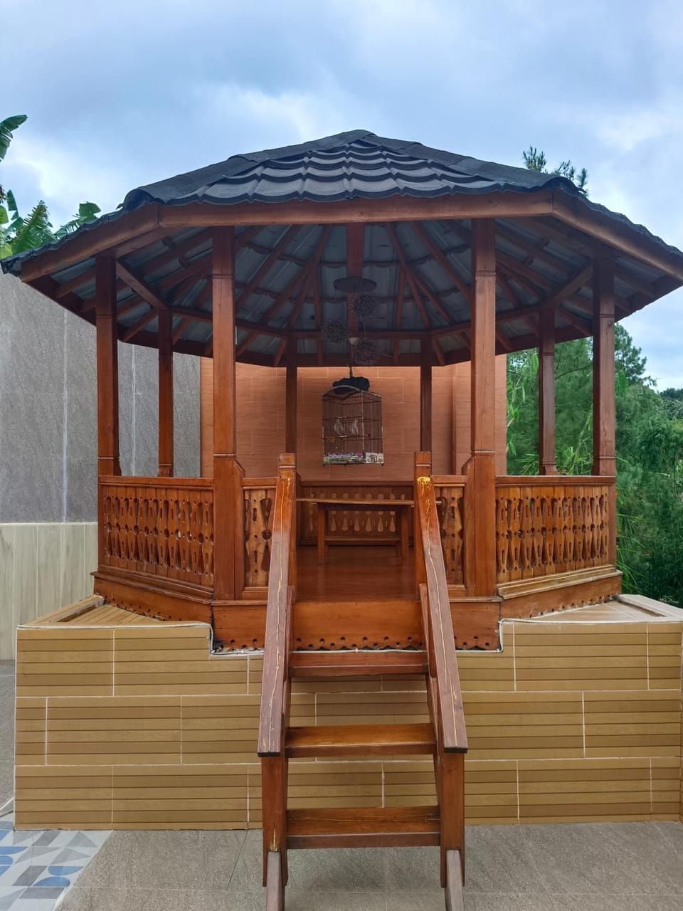 Rumah kayu healing di kaki gunung Salak Villa in West Java