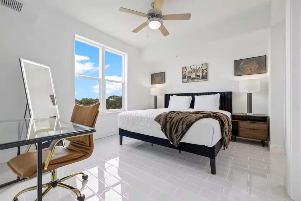 River Fly-In Duo - 5Bd - River & Runway View House in Merritt Island