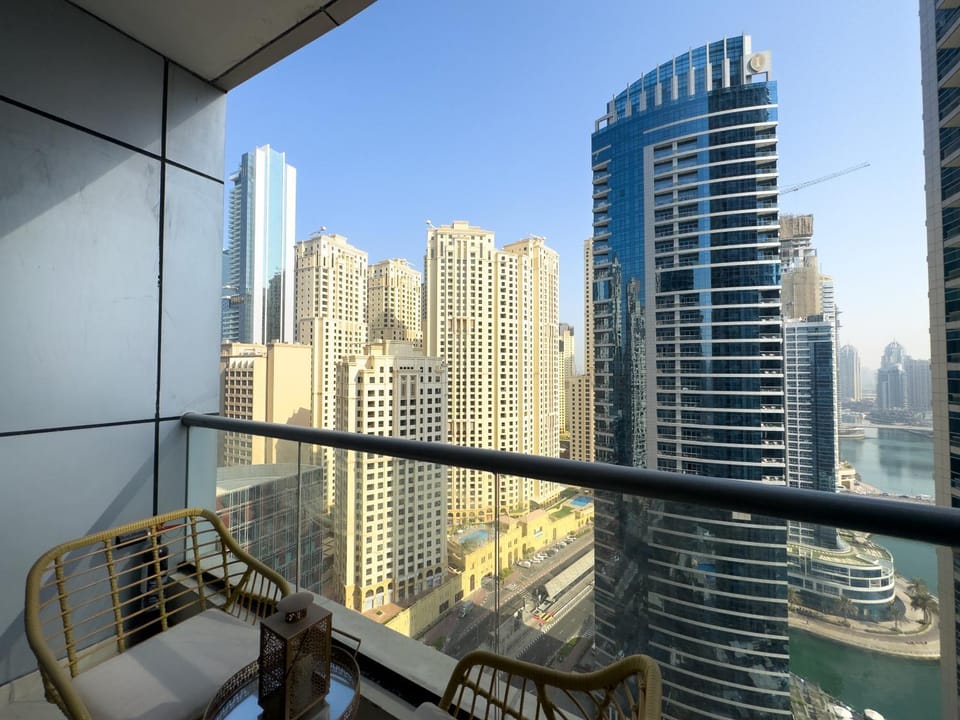 Werova- Waterfront 1-Bedroom Apartment Furnished Apartment in Dubai