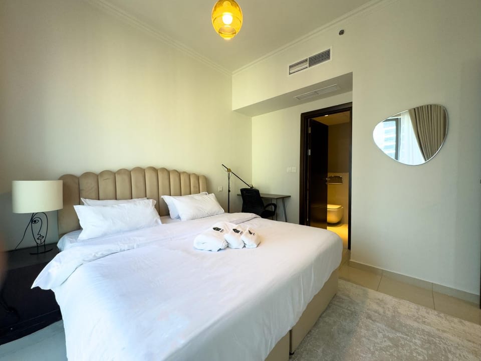 Werova- Waterfront 1-Bedroom Apartment Furnished Apartment in Dubai