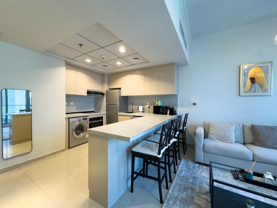 Werova- Waterfront 1-Bedroom Apartment Furnished Apartment in Dubai