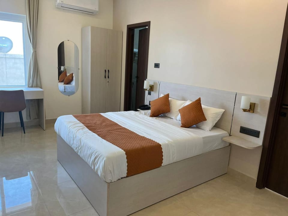 Ustay Hotels, Madhapur Hotel in Hyderabad