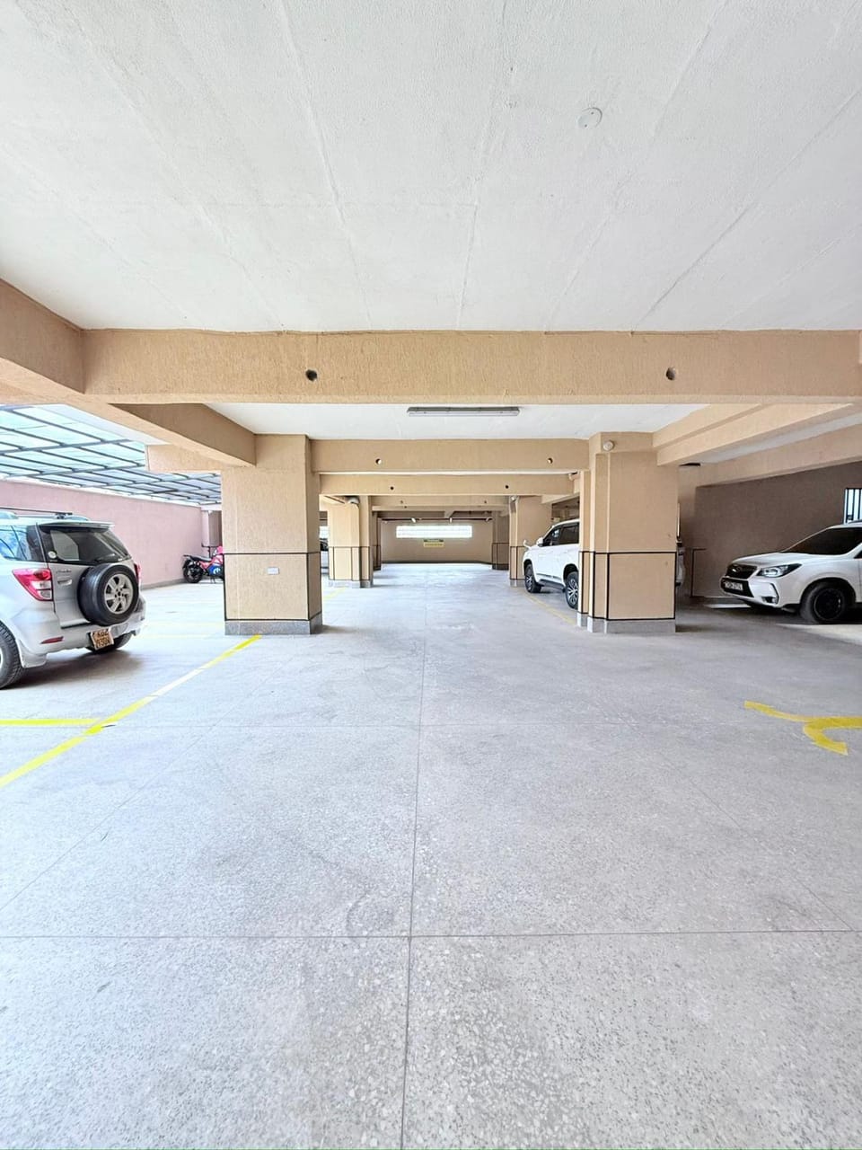 Peshlocs BnB-Ngara nairobi CBD-Equipped gym Apartment in Nairobi County