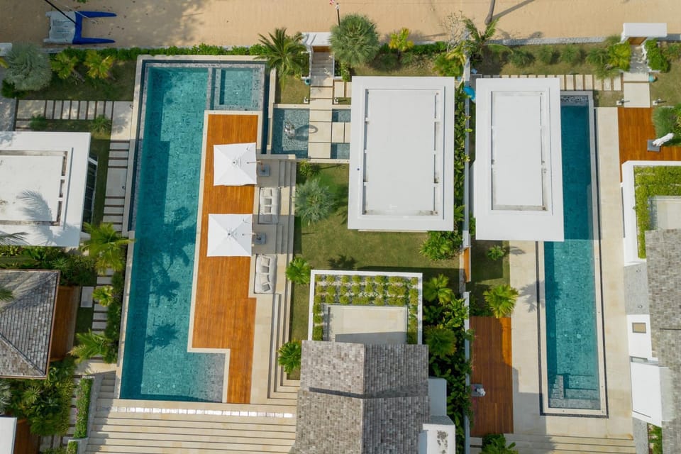 Bird's eye view, Swimming pool