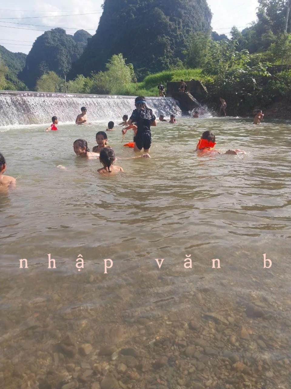 Triệu Hoan Homestay nhà sàn đá cổ làng đá cổ Khuổi Ky Vacation rental in Vietnam