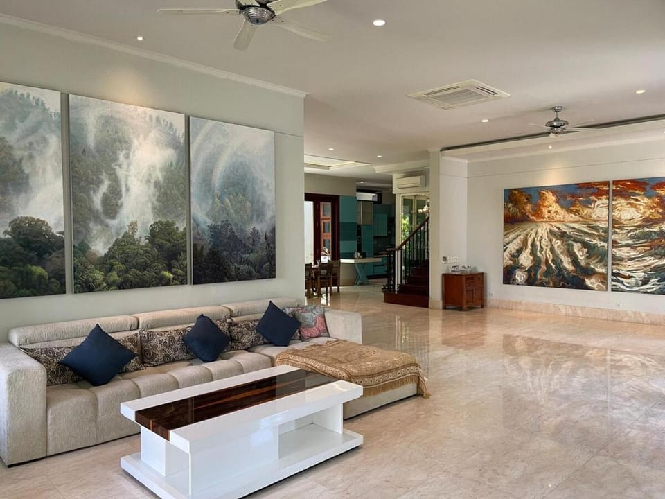 Large Garden Oasis Home in Kemang Villa in South Jakarta City