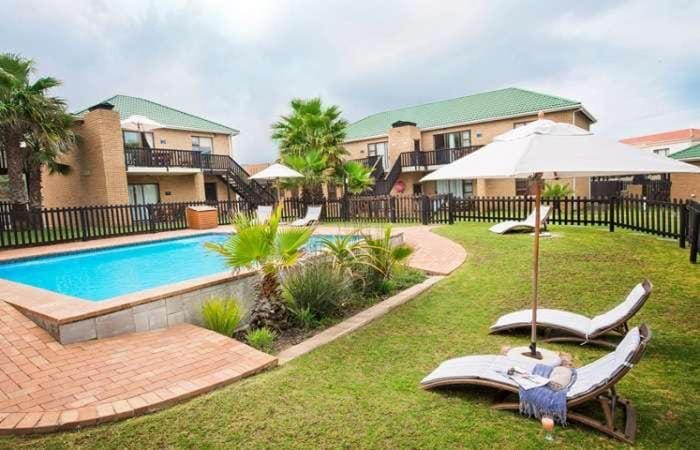 Fun & Affordable Beach Pad, Steps from the Sand Apartment in Western Cape