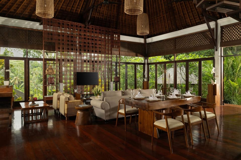 Living room, Family